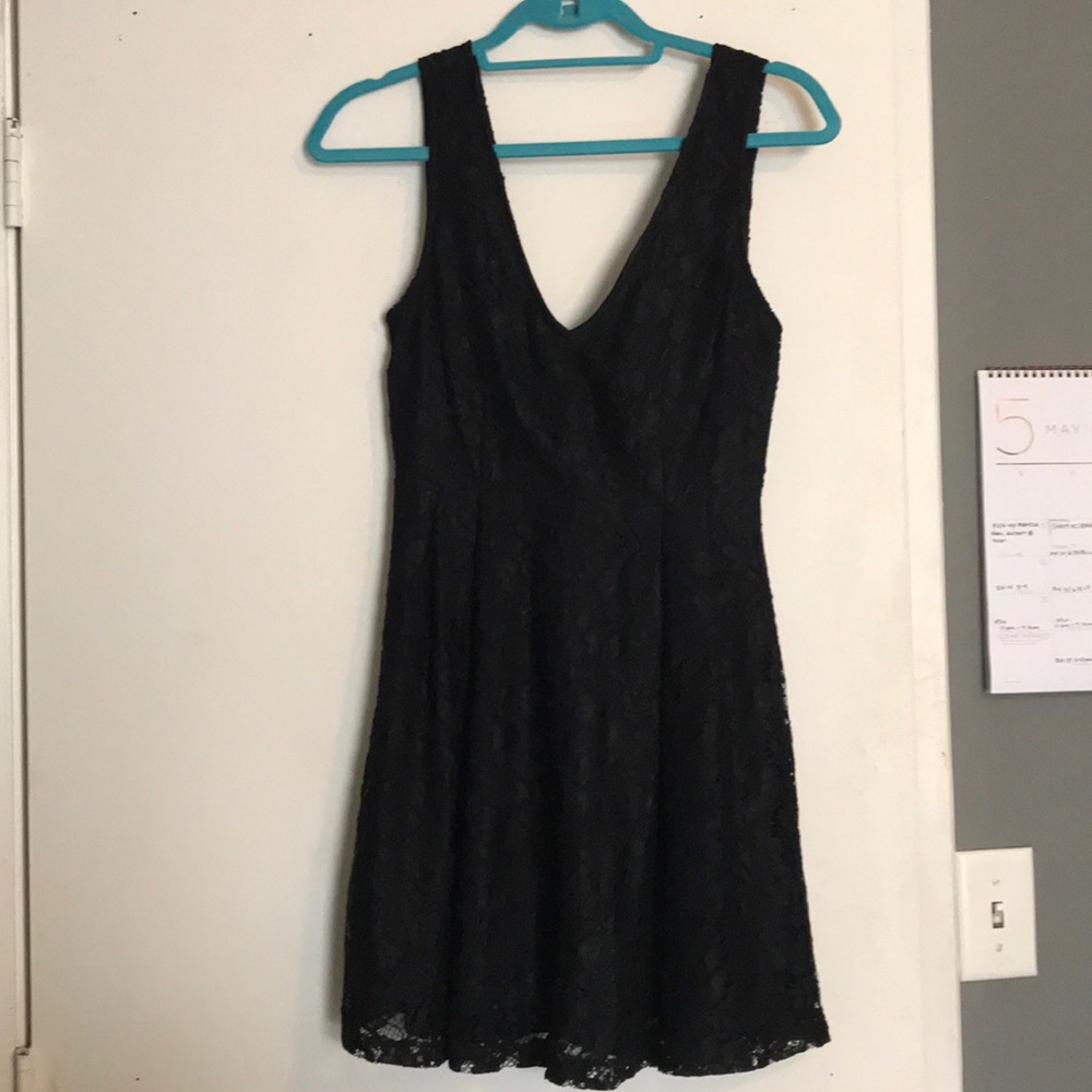 Forever 21 v-neck black lace dress